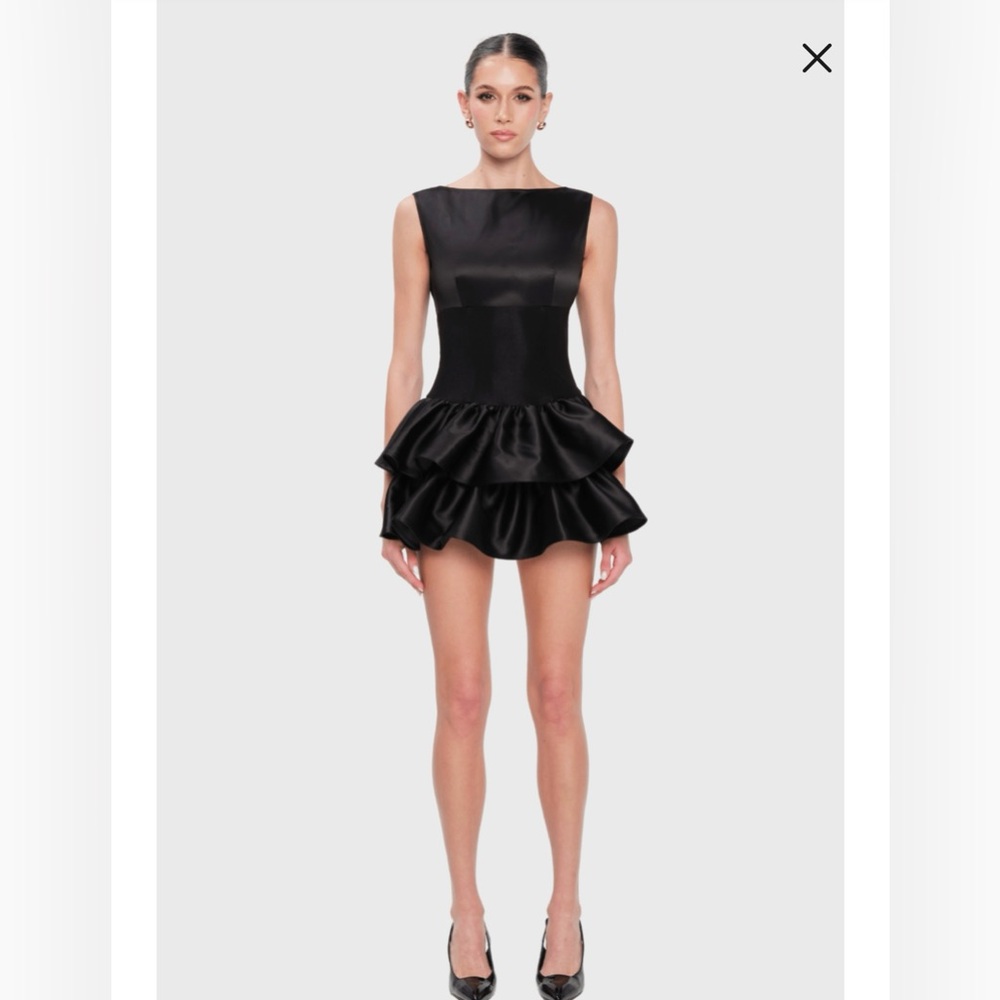 OW Collection - CARISSA Mini Dress - Size: Medium. New condition only worn once
